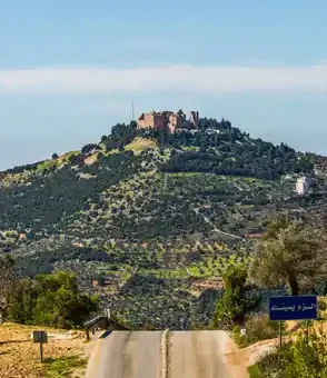 قلعة عجلون التاريخية في الأردن – رحلة سياحية مع سحر الطبيعة